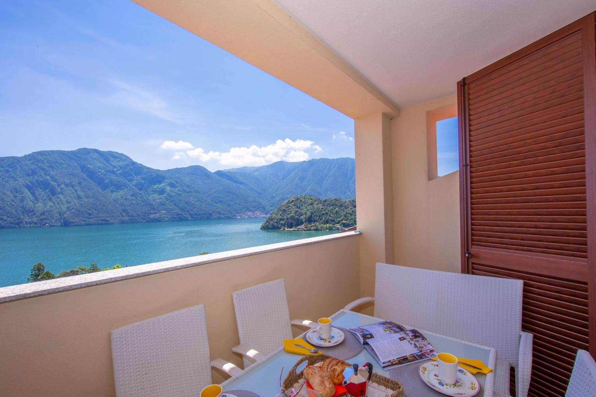 Appartement Como Lake Modern Apartament Ulivi à Mezzegra Extérieur photo